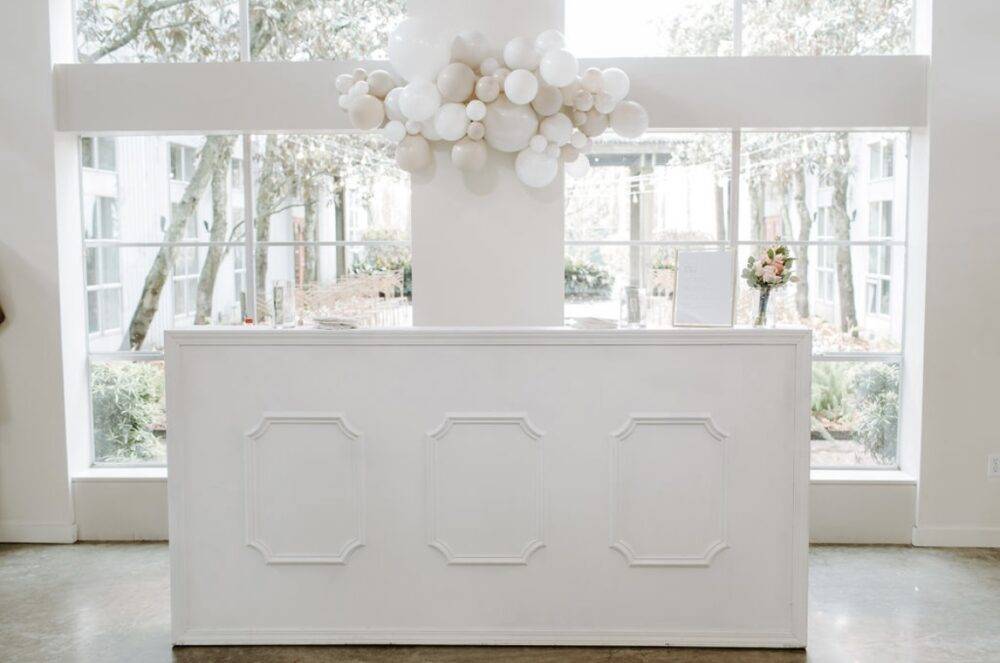 White - "Her" Bar (8ft)